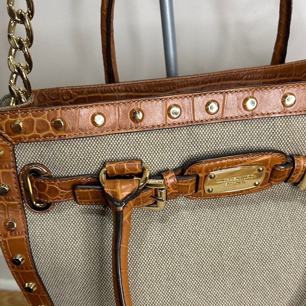 Michael Kors Brown Leather Shoulder Bag - Picture 4 of 8